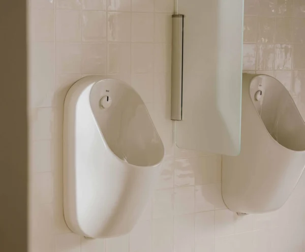 Urinal Proton-3
