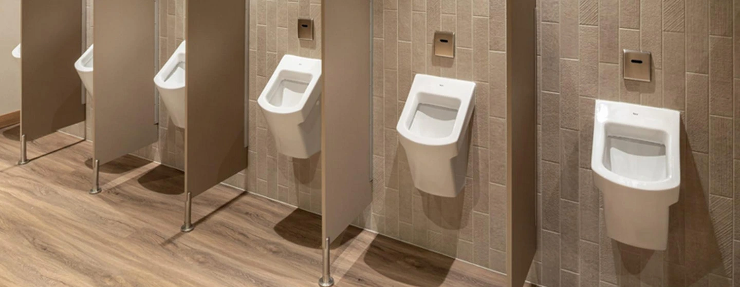 طراحی سبز هتل AC Marriott لهستان با Tremend و Roca-8